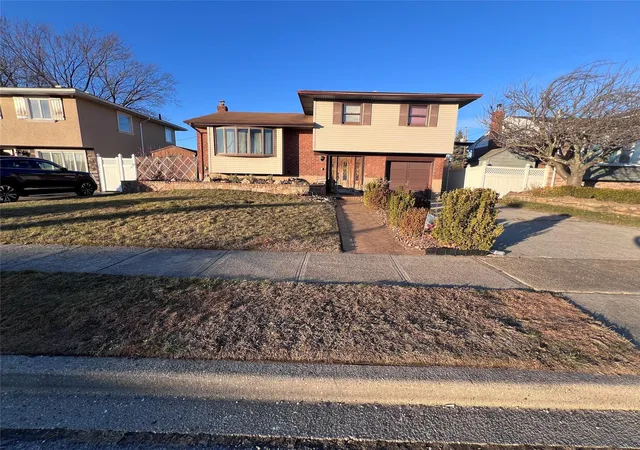 2nd image of 3643 Courtney Ln, Hempstead, NY 11714 | MLS# 811619