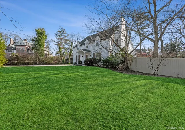 Photo 3 of Single family home for sale at 180 Longwood Xing, Lawrence, NY 11559 | MLS# 811761 | Listing updated on 2026-08-18