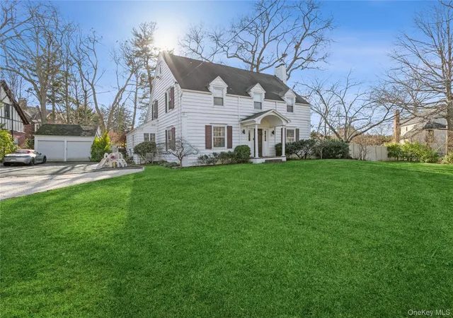 Photo 3 of Single family home for sale at 180 Longwood Xing, Lawrence, NY 11559 | MLS# 811761 | Listing updated on 2026-08-18