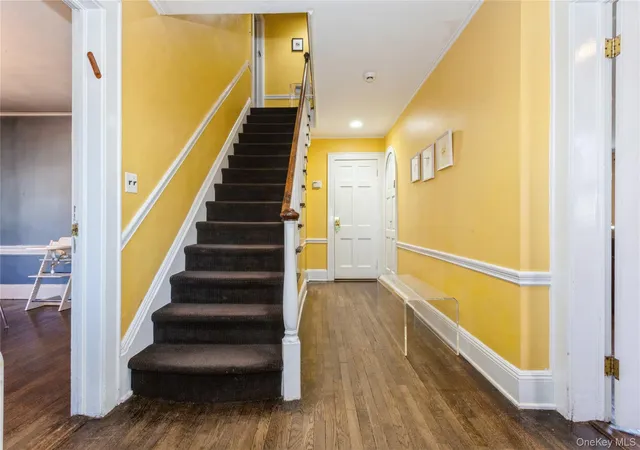 Photo 4 of Single family home for sale at 180 Longwood Xing, Lawrence, NY 11559 | MLS# 811761 | Listing updated on 2026-08-18