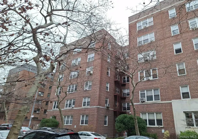 2nd image of 35 21 79th St #4E, Jackson Heights, NY 11372 | MLS# 812099