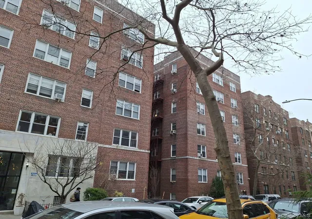 4th image of 35 21 79th St #4E, Jackson Heights, NY 11372 | MLS# 812099