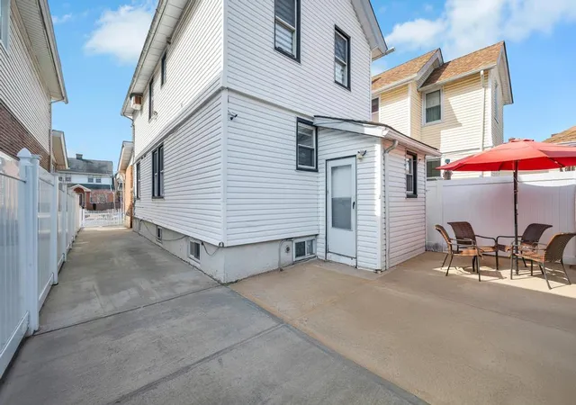 Photo 4 of Sale Pending at 11115 117th Street, South Ozone Park, NY 11420 | MLS# 813809 | Listing updated on 2025-04-23