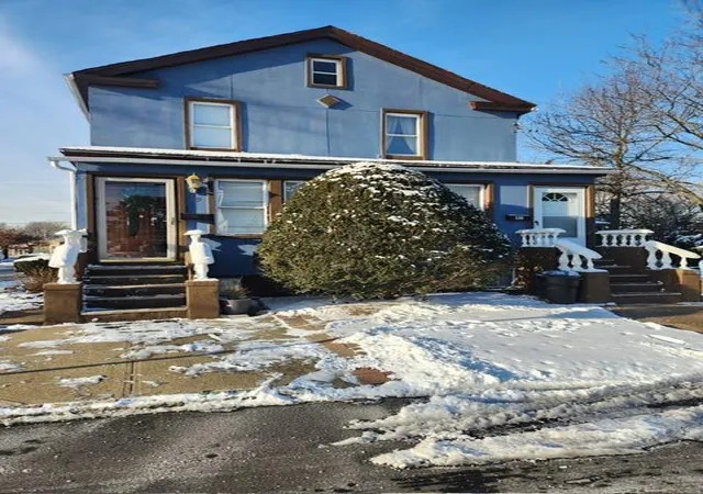 1st image of 39 Old Stewart Ave, New Hyde Park, NY 11040 | MLS# 816174