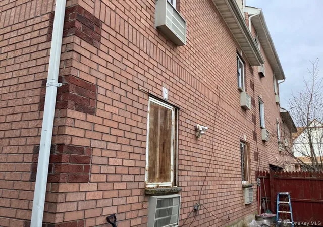 Listing Photo 5 - Condo for sale in building located at 13-58 Pinson St, New York, NY 11691