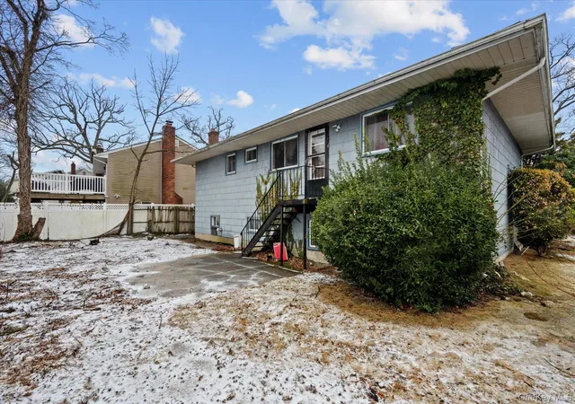 7th image of 975 Little Neck Ave, Hempstead, NY 11710 | MLS# 819073