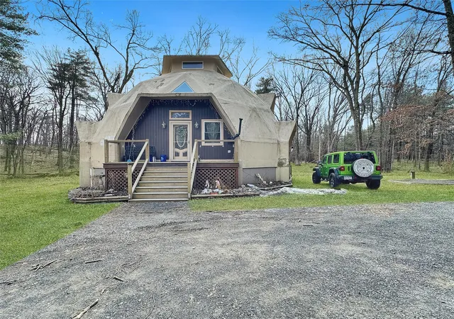 Single family home for sale at 32 Maddy Ln, Kingston, NY 12401 | MLS# 822540 | Listing updated on 2025-06-24