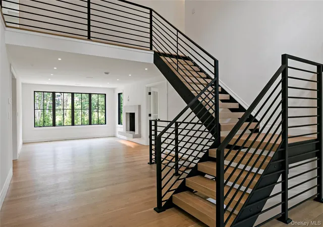 2nd image of 14 Kolbert Dr, Scarsdale, NY 10583 | MLS# 824292