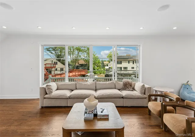 5th image of 169 Mott St, Oceanside, NY 11572 | MLS# 825298