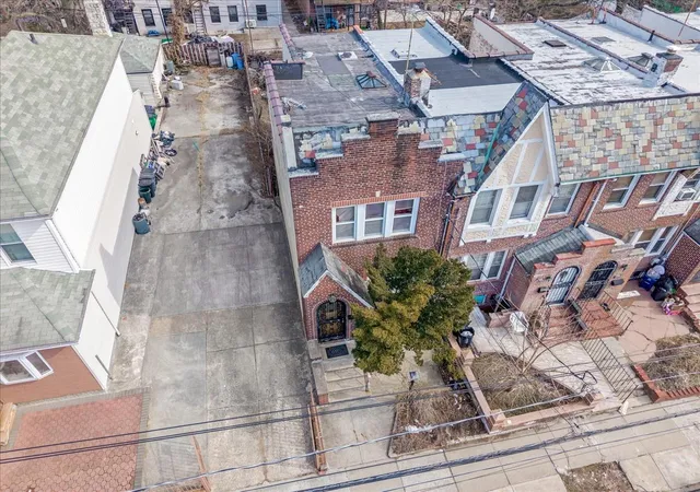2nd image of 1775 Troy Ave, Brooklyn, NY 11234 | MLS# 825512