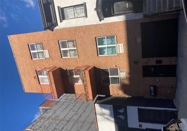 Photo 1 of Sale Pending at 277 S 2nd St, Brooklyn, NY 11211 | MLS# 825798 | Listing updated on 2026-04-24