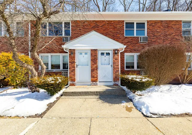 Condominium at 2710 South Rd #H-8, Poughkeepsie, NY 12601 | MLS# 826301 |  | Sold on 2025-04-09