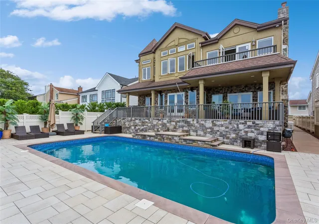 Photo 1 of Single family home for sale at 319 Harbor Dr, Lido Beach, NY 11561 | MLS# 826438 | Listing updated on 2026-08-23