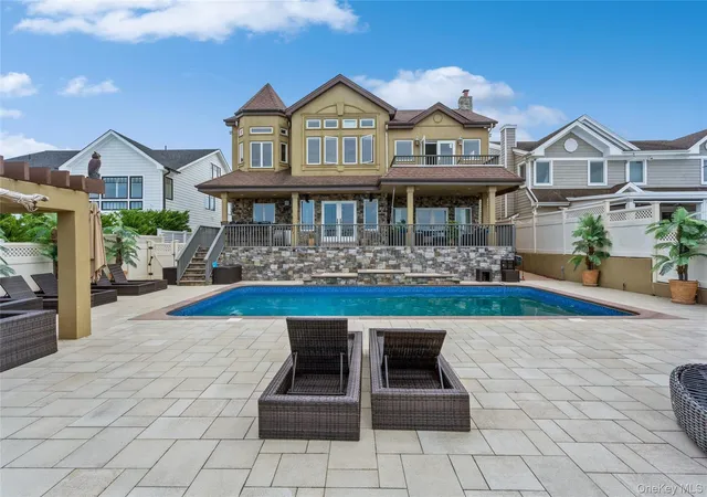 Photo 3 of Single family home for sale at 319 Harbor Dr, Lido Beach, NY 11561 | MLS# 826438 | Listing updated on 2026-08-23
