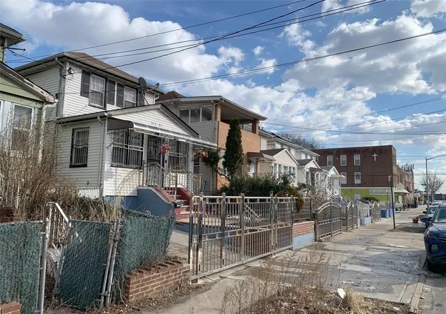 Photo 3 of Sale Pending at 10331 177th Street, Jamaica, NY 11433 | MLS# 826826 | Listing updated on 2025-04-11
