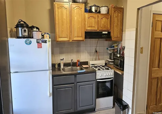 Photo 3 of Sale Pending at 8856 77th Street, Woodhaven, NY 11421 | MLS# 827309 | Listing updated on 2025-10-10