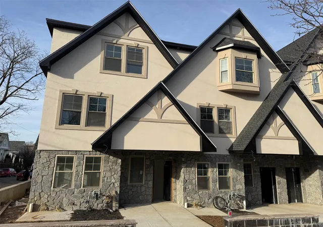 Homes for sale in Mount Vernon, NY | 65 W 2nd St #5, Mount Vernon, NY 10550 | MLS# 827659