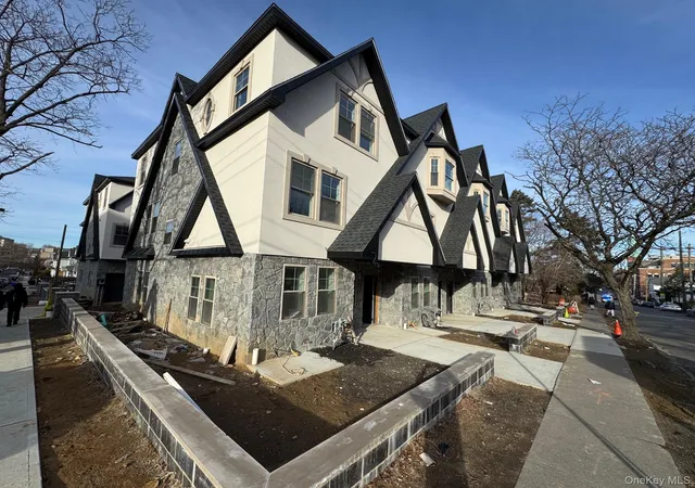 Homes for sale in Mount Vernon, NY | 65 W 2Nd St #5, Mount Vernon, NY 10550 | MLS# 827659