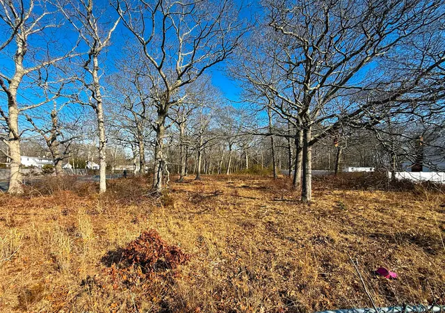 3rd image of 181 William Floyd Pkwy, Brookhaven, NY 11967 | MLS# 828502