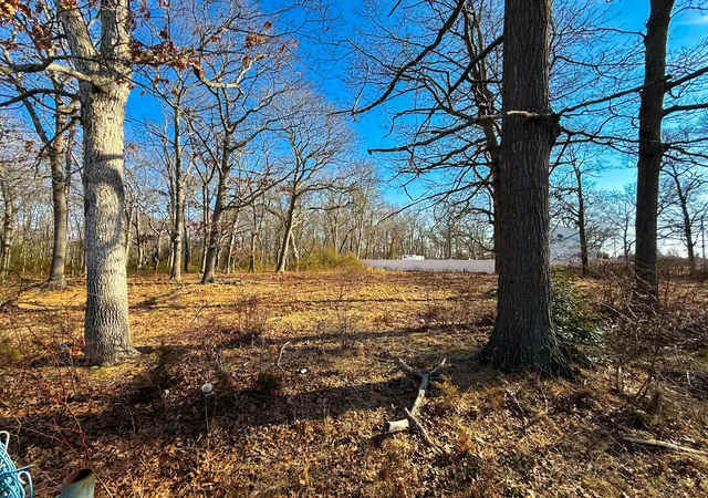 5th image of 181 William Floyd Pkwy, Brookhaven, NY 11967 | MLS# 828502
