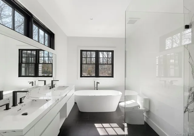 Photo 3 of Single family home for sale at 46 Towhee Trl, East Hampton, NY 11937 | MLS# 828641 | Listing updated on 2026-10-03