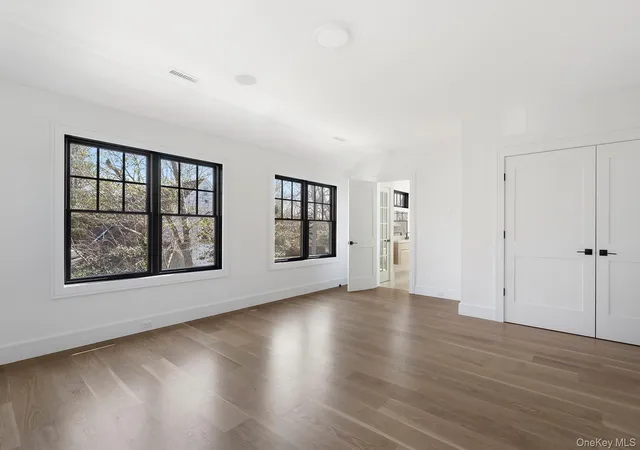 Photo 4 of Single family home for sale at 46 Towhee Trl, East Hampton, NY 11937 | MLS# 828641 | Listing updated on 2026-10-03