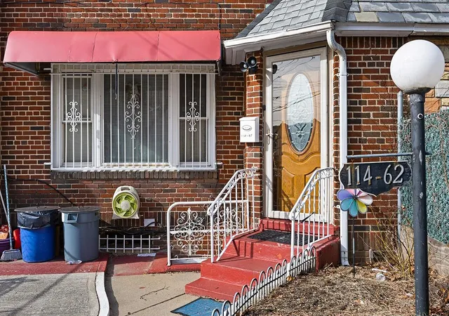 Photo 2 of Sale Pending at 11462 201, New York, NY 11412 | MLS# 832088 | Listing updated on 2025-04-11