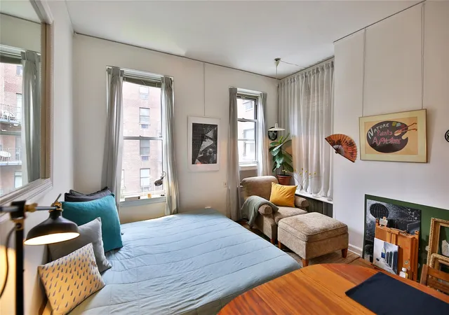 Stock Cooperative at 212 East 13th St #4C, New York, NY 10003 | MLS# 832335 | | Sold on 2025-09-10