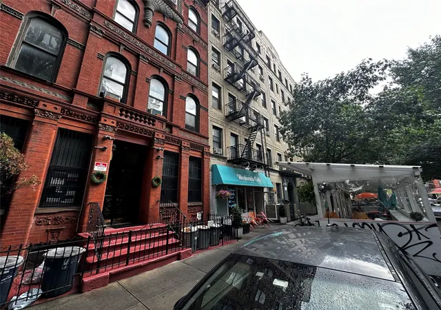 Photo 2 of Sale Pending at 153 4th Street #5, Brooklyn, NY 11211 | MLS# 832511 | Listing updated on 2025-04-11