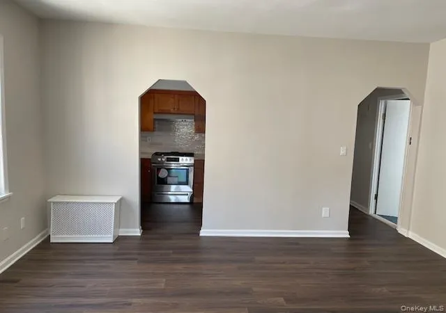 4th image of 2010 Hobart Ave, Bronx, NY 10461 | MLS# 835031