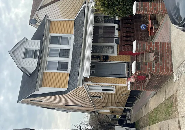 Photo 2 of Sale Pending at 205 26 116th Road, Saint Albans, NY 11412 | MLS# 836689 | Listing updated on 2026-06-10