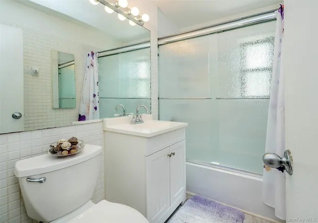 2nd image of 220-10 75Th Ave, Oakland Gardens, NY 11364