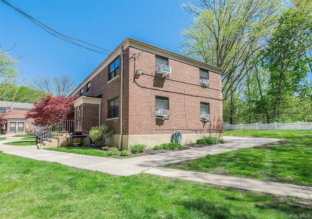 17th image of 220 10 75th Ave #213 A2, Oakland Gardens, NY 11364 | MLS# 837133
