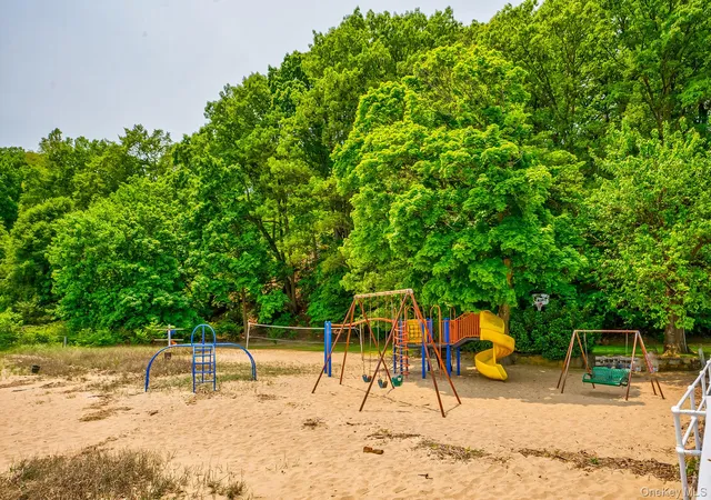 5th image of 262 Harbor Acres Rd, Port Washington, NY 11050 | MLS# 838013