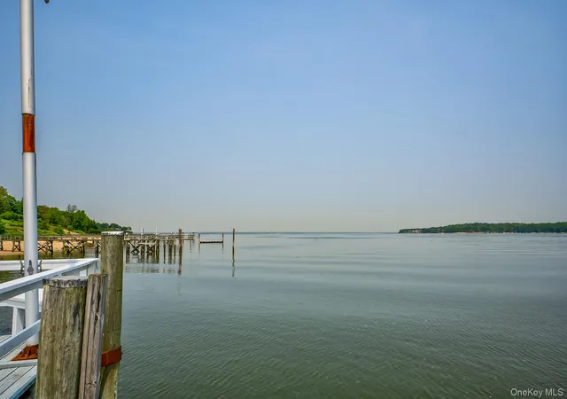 8th image of 262 Harbor Acres Rd, Port Washington, NY 11050 | MLS# 838013