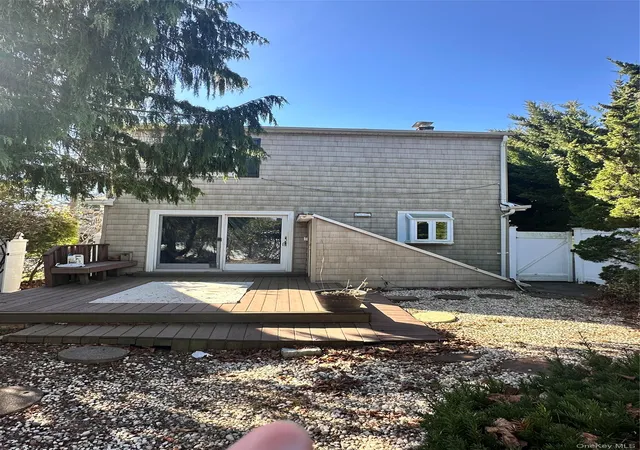 2nd image of 122 Finucane Pl, Hempstead, NY 11598 | MLS# 839753