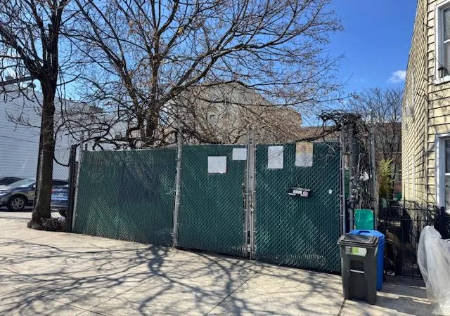 5th image of 1667 Hunt Ave, Bronx, NY 10462 | MLS# 840073
