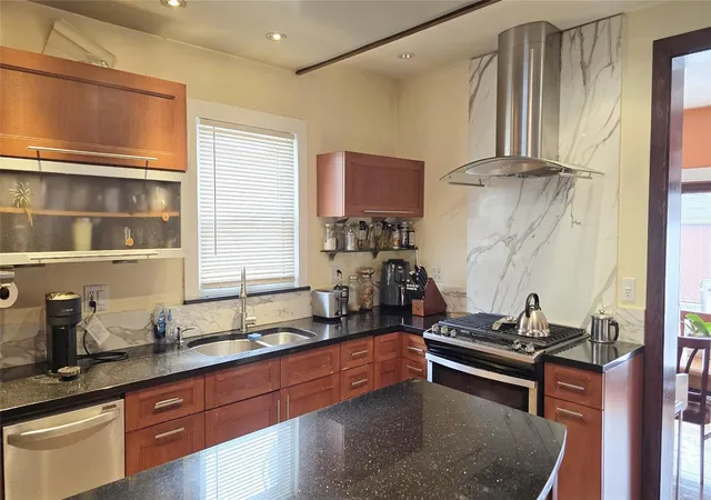 Photo 3 of Sale Pending at 56-14 184 St, Fresh Meadows, NY 11365 | MLS# 840744 | Listing updated on 2025-05-06
