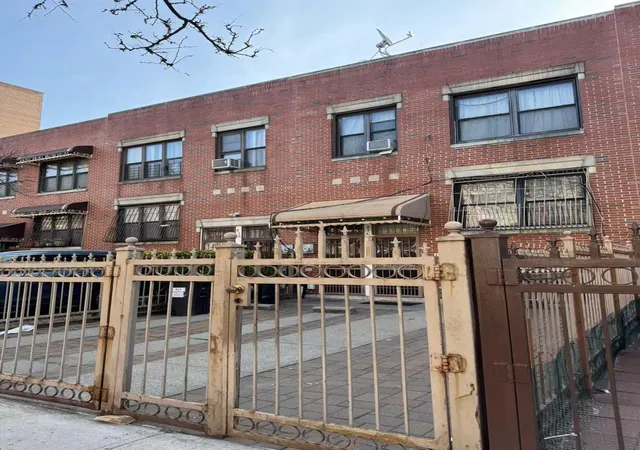 3rd image of 814 Fox St, New York, NY 10459 | MLS# 842049