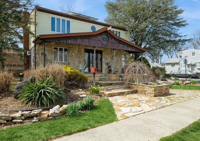 Single family home for sale at 62 Linden Blvd, Hicksville, NY 11801 | MLS# 842375 | Listing updated on 2025-04-03