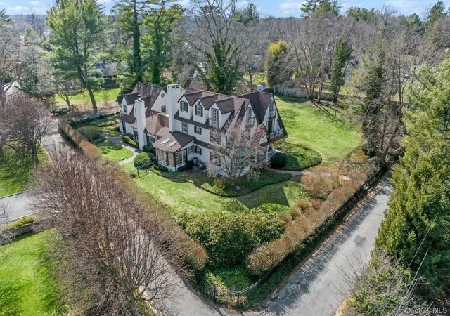 1st image of 3 Wincoma Dr, Huntington, NY 11743 | MLS# 842578