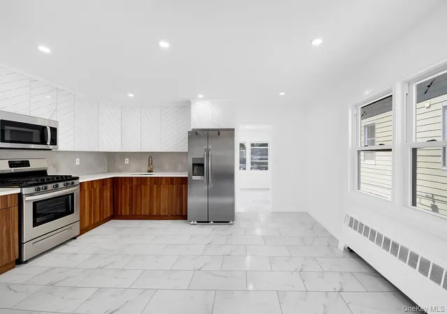 Listing Photo 4 - Condo for sale in building located at 68 Lamartine Ave, Yonkers, NY 10701