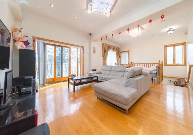 Photo 3 of Sale Pending at 42 20 158th St, Flushing, NY 11358 | MLS# 843127 | Listing updated on 2025-08-27