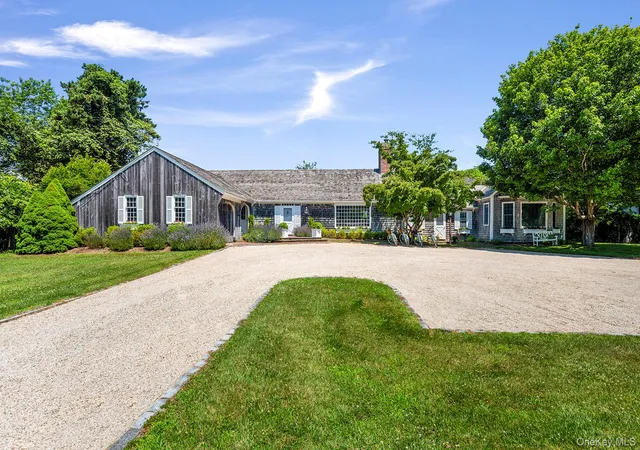 1st image of 19 Quaquanantuck Ln, Southampton, NY 11959 | MLS# 843144