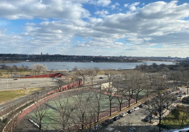 5th image of 61-20 Grand Central Pkwy #A1402, Forest Hills, NY 11375 | MLS# 843499