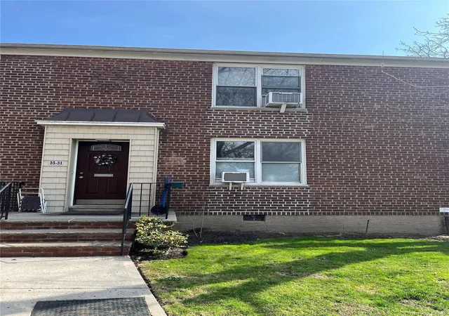 Photo 3 of Condo for sale at 35 31 205 Street #302, New York, NY 11360 | MLS# 843674 | Listing updated on 2026-10-08