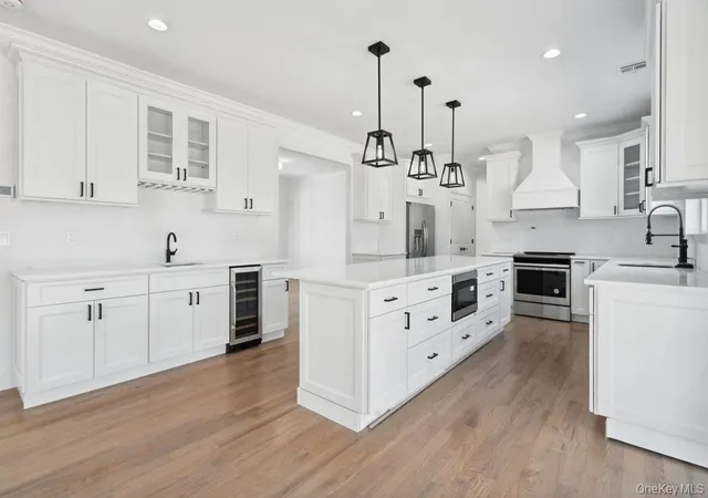 Photo 5 of Sale Pending at 113 Currans Rd, Middle Island, NY 11953 | MLS# 843792 | Listing updated on 2026-05-08
