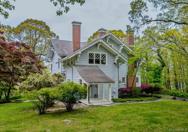 3rd image of 10 Pine Path, Port Jefferson, NY 11777 | MLS# 843812