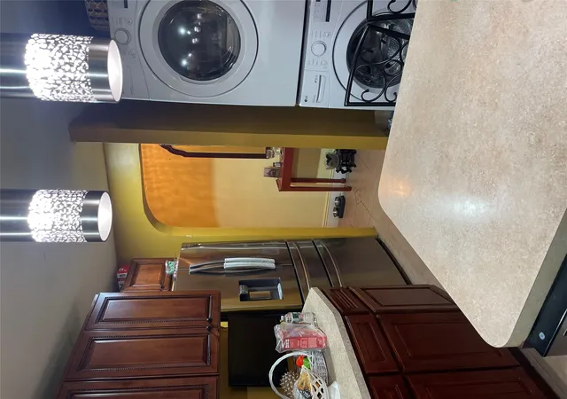 Photo 4 of Sale Pending at 1391 Putnam Ave, Brooklyn, NY 11221 | MLS# 844298 | Listing updated on 2025-08-16