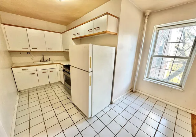 Photo 3 of Sale Pending at 3045 Hobart St #4H, Woodside, NY 11377 | MLS# 846235 | Listing updated on 2025-05-23